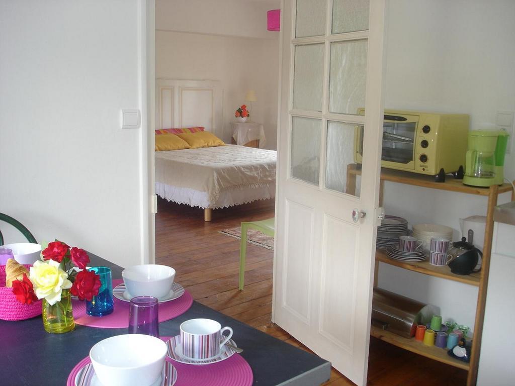 Les Longchamps Bed and Breakfast Neuillé Exterior foto