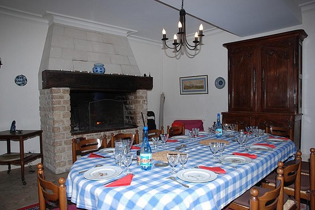 Les Longchamps Bed and Breakfast Neuillé Exterior foto