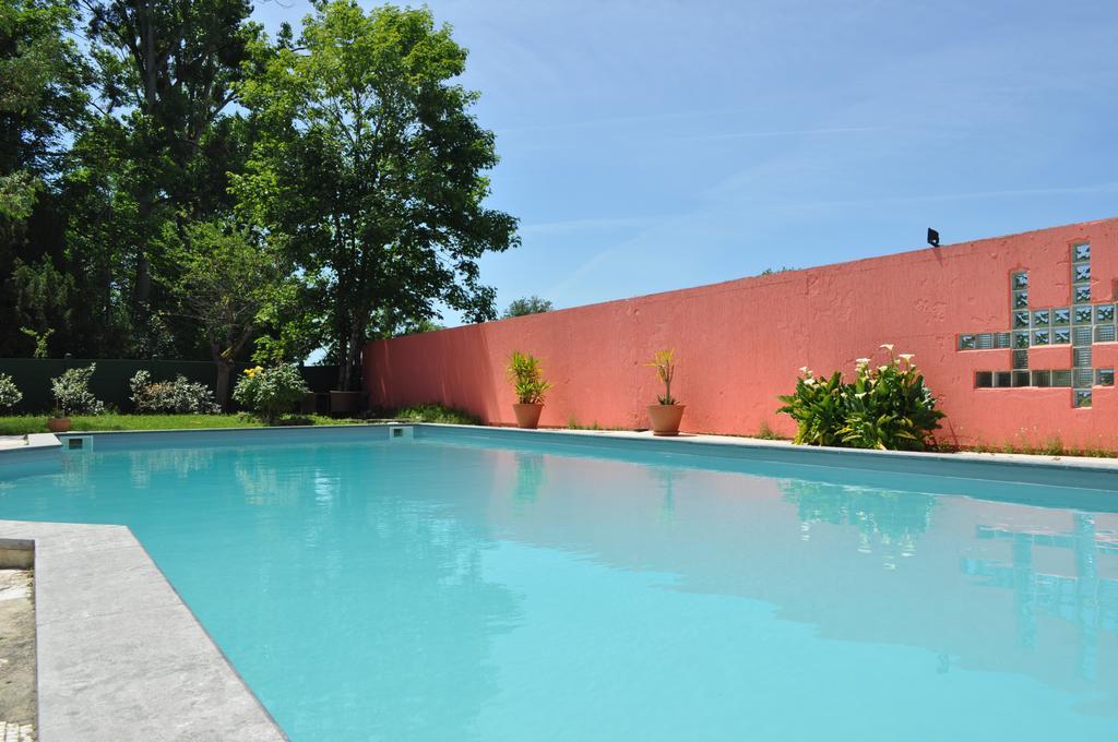 Les Longchamps Bed and Breakfast Neuillé Exterior foto